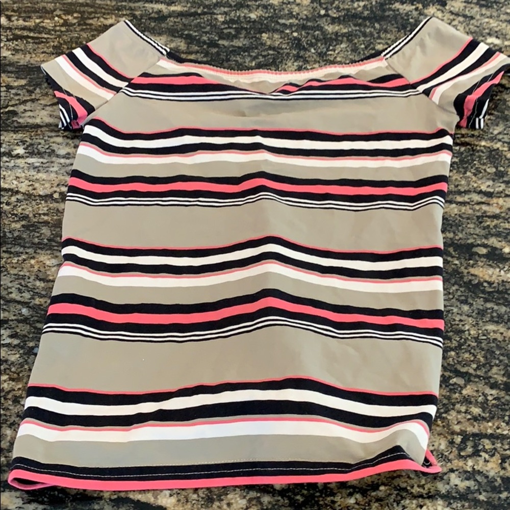 Form fitting shirt - Picture 3 of 3
